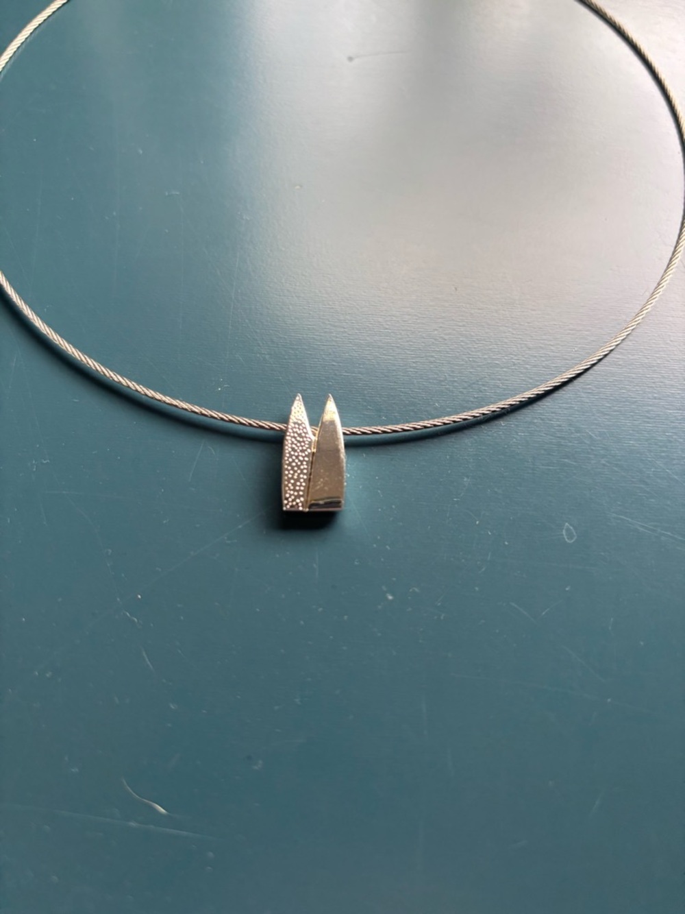 Minimalist pendant choker necklace - Picture 2 of 5